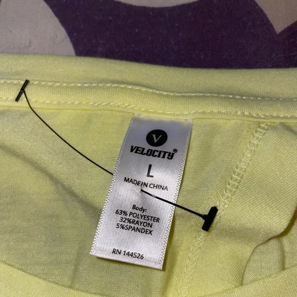 Workout top - Picture 6 of 7